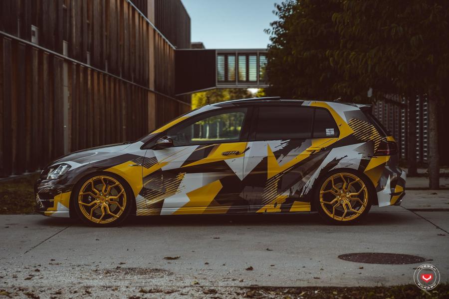  Volkswagen Golf R on Vossen Wheels (HC-3) 2017 года  (фото 22 из 36)